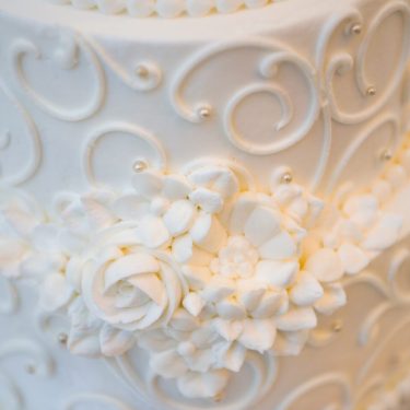 White wedding cake details